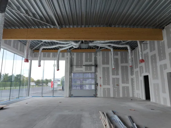 Kanaaltoestel in opbouw